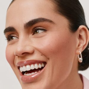 positive light luminizing lip gloss