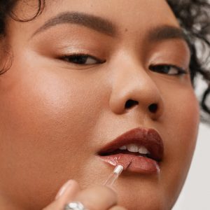 positive light luminizing lip gloss