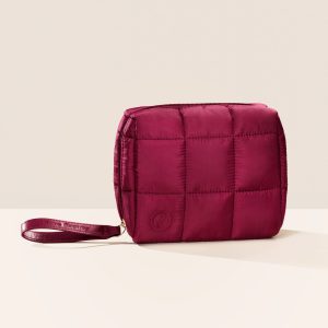 ecomm puffy essentials pouch merlot 01.jpg