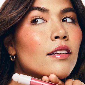 positive light luminizing lip gloss